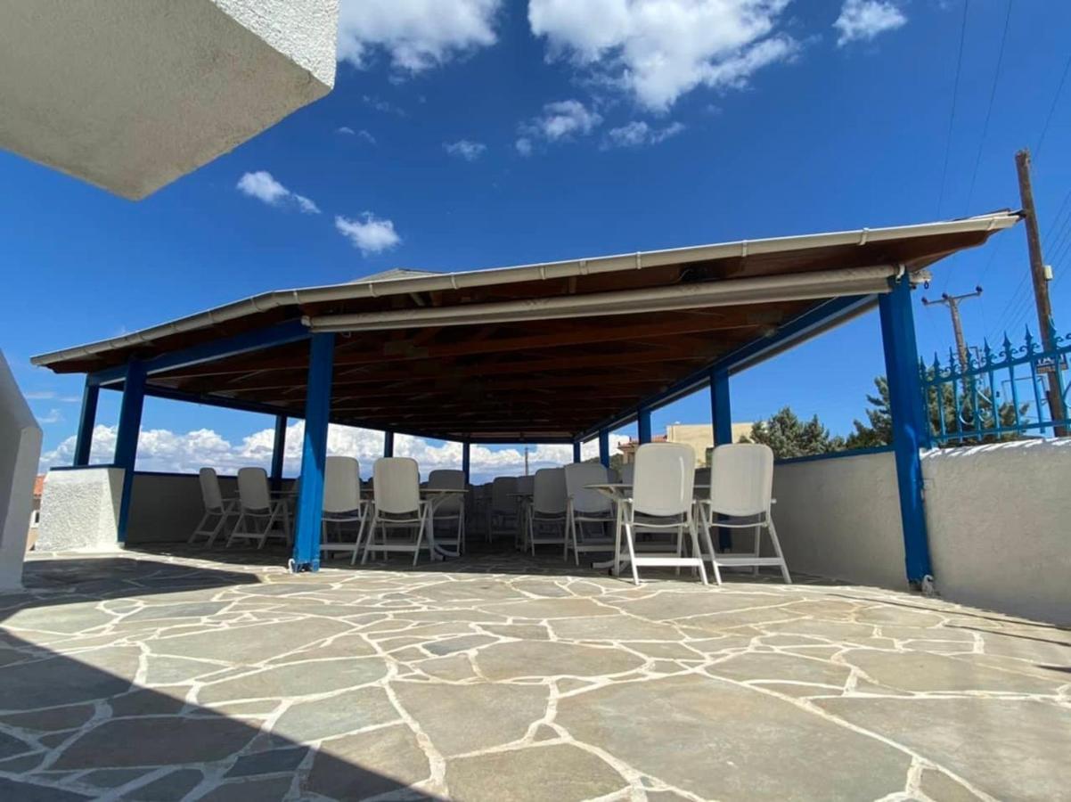 Blue Dolphin Studios And Apartment Vagia  Exterior photo