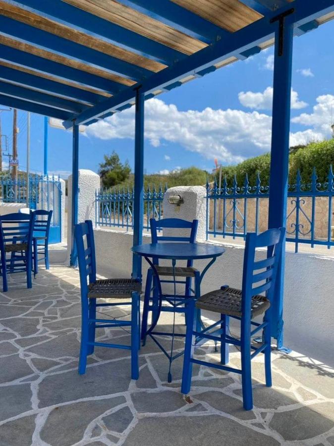 Blue Dolphin Studios And Apartment Vagia  Exterior photo