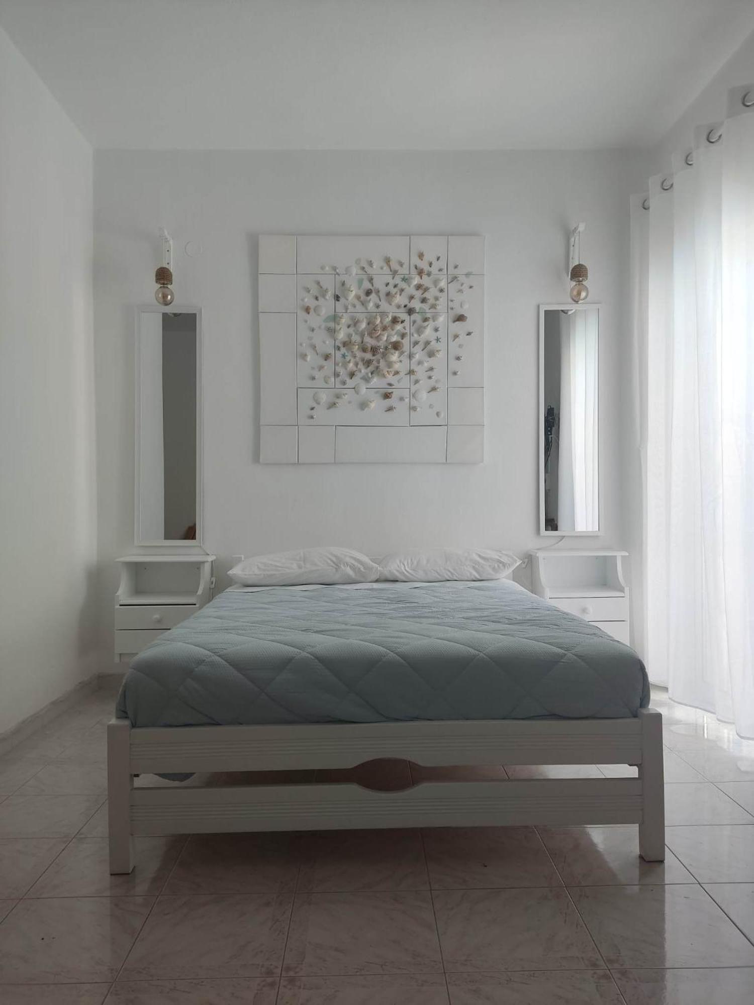 Blue Dolphin Studios And Apartment Vagia  Exterior photo