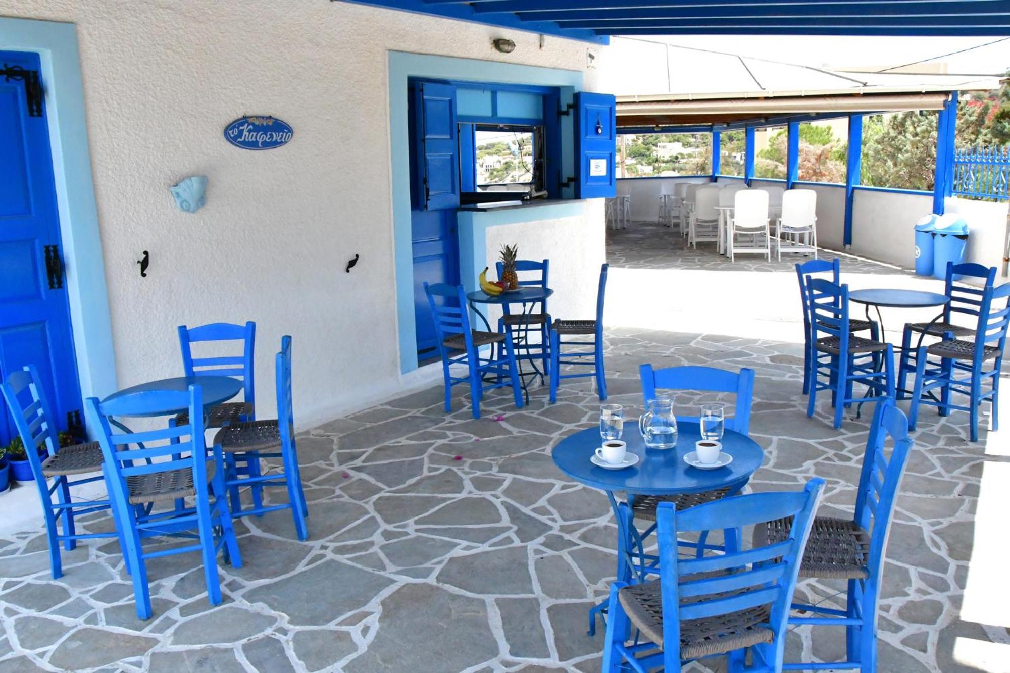 Blue Dolphin Studios And Apartment Vagia  Exterior photo